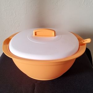 Tupperware Blossom Tureen